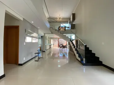 Casa de Condomínio com 4 Quartos à venda, 260m² no Granja Marileusa, Uberlândia