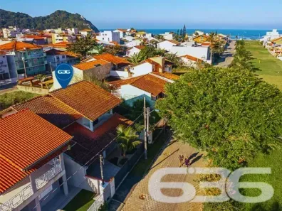 Sobrado com 4 Quartos à venda, 216m² no Praia da Enseada, São Francisco do Sul