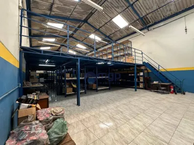 Galpão/Depósito/Armazém à venda, 417m² no Jardim Japão, São Paulo