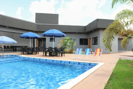 Fazenda/Sítio com 6 Quartos à venda, 296m² no Zona Rural, Icém