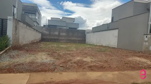 Lote/Terreno à venda, 312m² no Jardim Cristal, Aparecida de Goiânia
