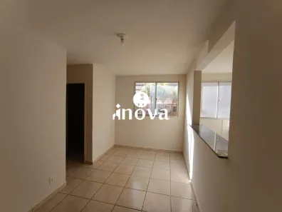 Apartamento com 2 Quartos para alugar, 56m² no Bom Retiro, Uberaba
