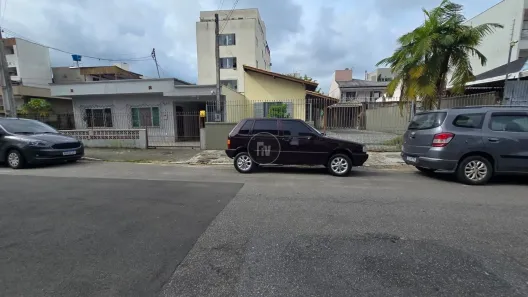 Casa com 5 Quartos à venda, 225m² no Estados, Balneário Camboriú