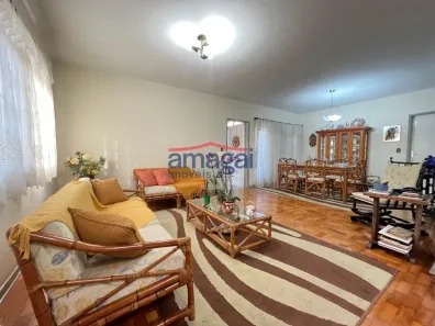 Sobrado com 5 Quartos à venda, 320m² no Jardim Siesta, Jacareí