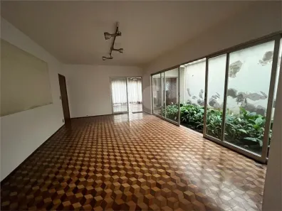Sobrado com 4 Quartos para venda ou aluguel, 637m² no Vila Nova Conceição, São Paulo