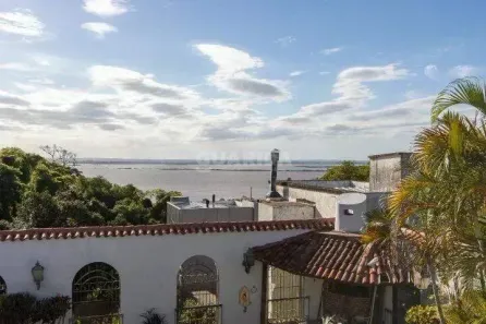Casa com 3 Quartos para alugar, 580m² no Menino Deus, Porto Alegre