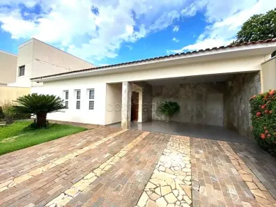 Casa com 3 Quartos para alugar, 200m² no Vila São Manoel, São José do Rio Preto