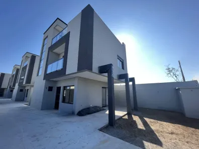 Sobrado com 3 Quartos à venda, 134m² no Hauer, Curitiba