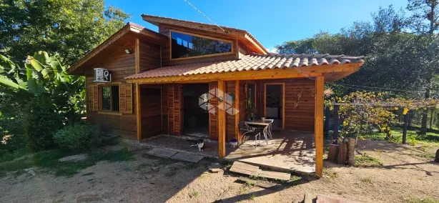 Fazenda/Sítio com 1 Quarto à venda, 72m² no Restinga, Porto Alegre