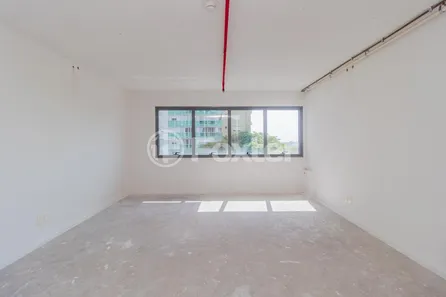 Sala Comercial à venda, 35m² no Boa Vista, Porto Alegre
