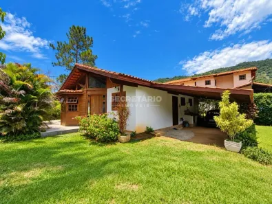 Casa com 3 Quartos à venda, 220m² no Pedro do Rio, Petrópolis