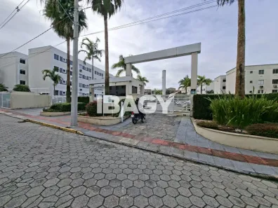 Apartamento com 2 Quartos para alugar, 48m² no Roçado, São José