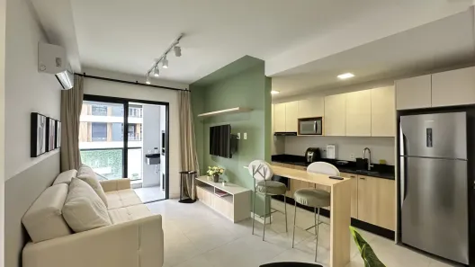 Apartamento com 2 Quartos para alugar, 84m² no Centro, Florianópolis