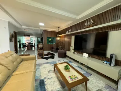 Casa com 3 Quartos à venda, 280m² no Cidade Jardim, Uberlândia
