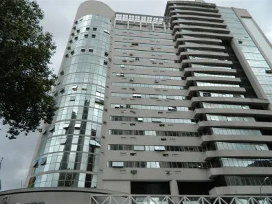 Apartamento com 1 Quarto para alugar, 28m² no Centro, Curitiba