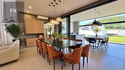 Casa de Condomínio com 4 Quartos à venda, 322m² no Alphaville, Santana de Parnaíba