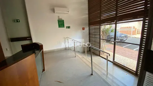 Prédio Comercial para alugar, 700m² no Centro, Uberlândia