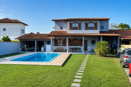 Casa com 4 Quartos para venda ou aluguel, 125m² no Coqueiral, Araruama