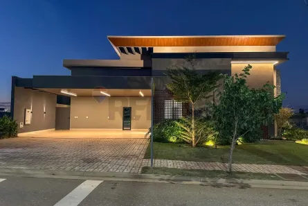 Casa de Condomínio com 4 Quartos à venda, 285m² no Cidade Universitária, Rondonópolis
