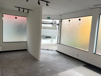 Imóvel Comercial à venda, 180m² no Condomínio Centro Comercial Alphaville, Barueri