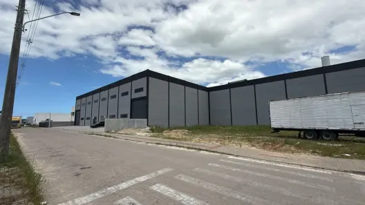 Galpão/Depósito/Armazém para alugar, 2400m² no , Tijucas