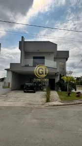 Sobrado com 3 Quartos para alugar, 250m² no Jardim Jacinto, Jacareí