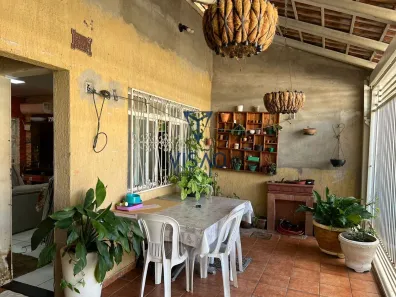 Casa com 3 Quartos à venda, 90m² no Guará I, Brasília
