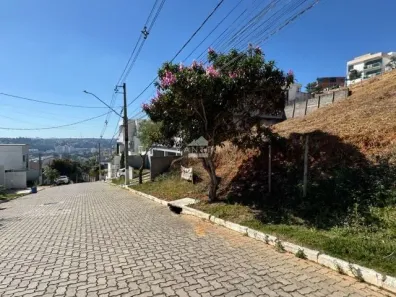 Lote/Terreno à venda, 360m² no São Pedro, Juiz de Fora