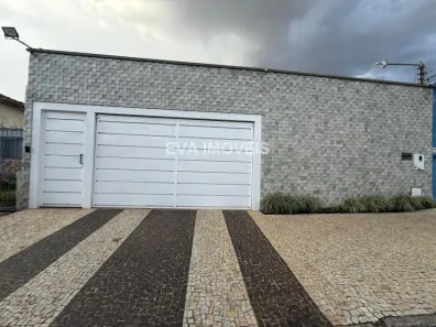Casa com 3 Quartos à venda, 312m² no Jardim América, Goiânia