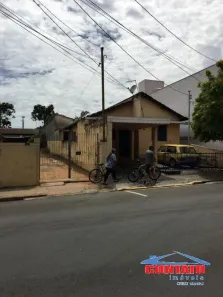Casa com 2 Quartos à venda, 255m² no Jardim São João Batista, São Carlos