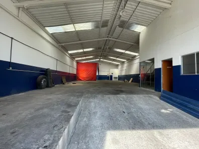 Galpão/Depósito/Armazém com 3 Quartos à venda, 330m² no Ressaca, Contagem