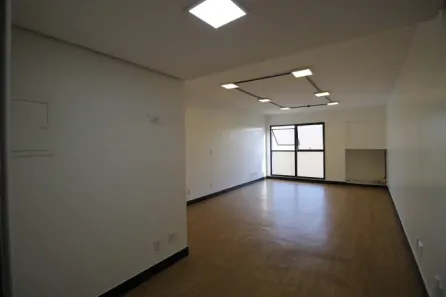 Sala Comercial para alugar, 33m² no Zona Industrial, Brasília