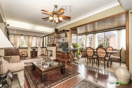 Apartamento com 3 Quartos à venda, 136m² no Petrópolis, Porto Alegre