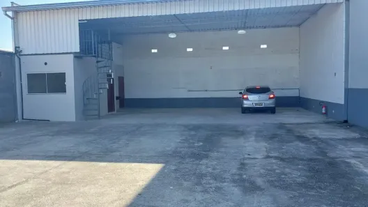 Casa com 2 Quartos para alugar, 300m² no Vila Menino Jesus, Caçapava