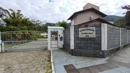 Lote/Terreno à venda, 667m² no Sambaqui, Florianópolis