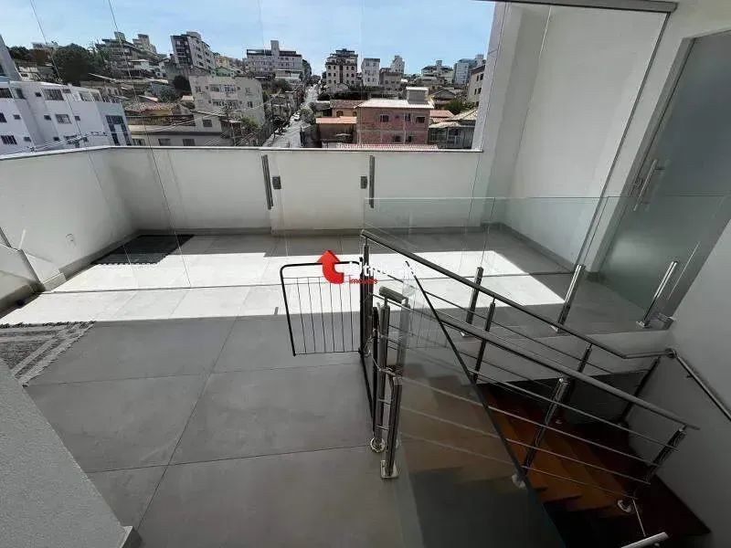 Cobertura com 2 quartos — Sagrada Família, Belo Horizonte