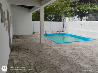 Casa com 6 Quartos para alugar, 228m² no Pituba, Salvador