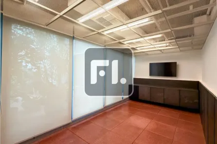 Sala Comercial para venda ou aluguel, 700m² no Vila Madalena, São Paulo