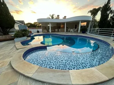 Sobrado com 5 Quartos à venda, 1200m² no Jardim das Colinas, São José dos Campos