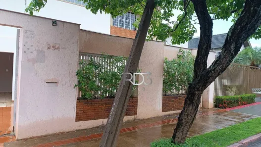Sobrado com 3 Quartos à venda, 280m² no Califórnia, Londrina