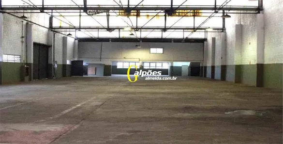 Galpão/Depósito/Armazém para alugar, 1800m² no Campanário, Diadema