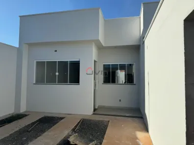 Casa com 2 Quartos à venda, 80m² no Jardim Canaã, Uberlândia