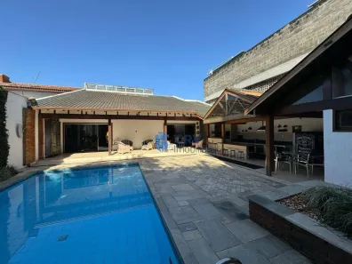 Casa com 4 Quartos para alugar, 389m² no Parque do Lago Juliana, Londrina