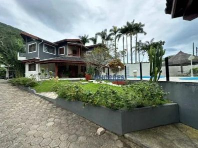 Casa com 5 Quartos à venda, 3500m² no Ubatuba, Ubatuba