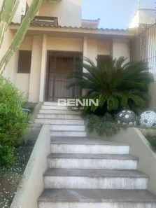 Sobrado com 4 Quartos à venda, 275m² no Centro, Canoas