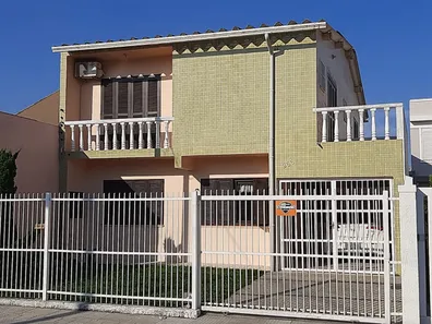 Sobrado com 4 Quartos à venda, 220m² no , Tramandaí