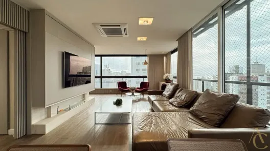 Apartamento com 3 Quartos à venda, 212m² no Centro, Florianópolis
