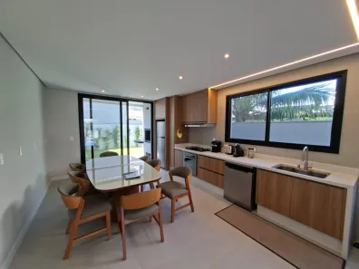Casa com 3 Quartos à venda, 217m² no Cachoeira do Bom Jesus, Florianópolis