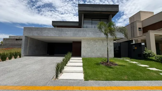 Casa com 3 Quartos à venda, 240m² no Jardins Capri, Senador Canedo