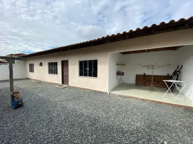 Casa com 2 Quartos para alugar, 65m² no Comasa, Joinville